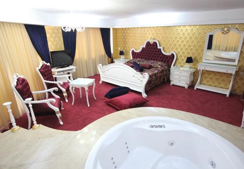 מלון Grand Corner Boutique 4*