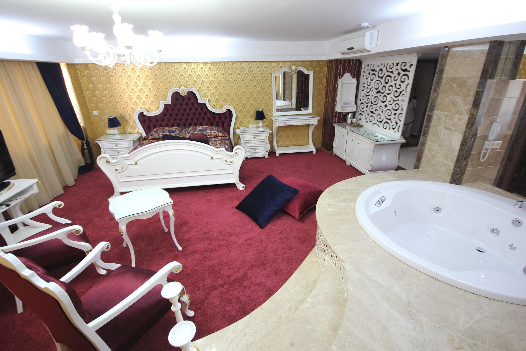Grand Corner Boutique Hotel