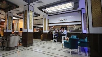 Grand Corner Boutique Hotel
