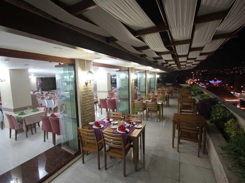 Grand Corner Boutique Hotel 4*